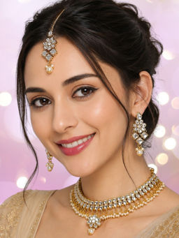 OOMPH - Gold Kundan & Pearls Ethnic Choker Necklace Set with Drop Earrings & Maangtikka