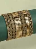 Gold color option, Currently selected