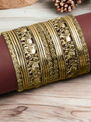Gold color option, Currently selected