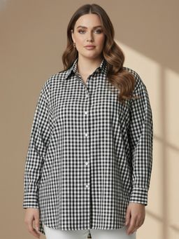 Qurvii - Black And White Checks Pleated Shirt