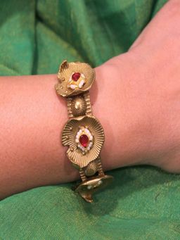 Spring Soul - Antique Floral Bangle