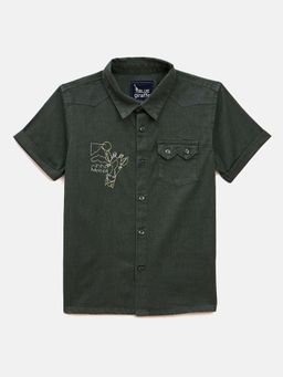 Blue Giraffe - Boys Green Embroidered Spread Collar Regular Fit Sulphur Dyed Shirt