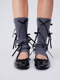 Cider - Ribbed Knit Women's Bowknot Knee-High Socks Dark Grey