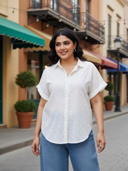 Qurvii - Off White Schiffli Drop Shoulder Shirt