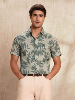 U.S. Polo Assn. Denim Co. - Men Green Slim Fit Tropical Printed Shirt