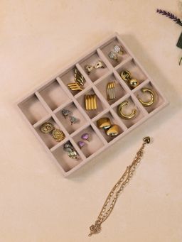The Big Trove - 15 Grid Cream Small Velvet, Jewellery Organizer Tray For Wardrobe Closet