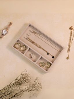 The Big Trove - 3 Chain Hooks & Grid Cream Small Velvet, Jewellery Organizer Tray For Wardrobe Closet