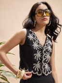 Black color option, Currently selected