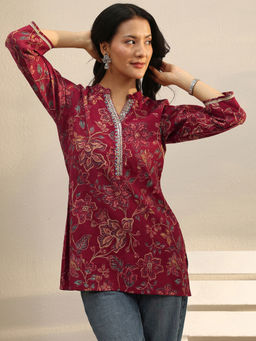 Libas - Maroon Floral Printed Straight Kurti