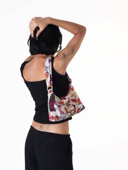 Pebbl Studio - White The Butterfly Cloth Baguette Handbag