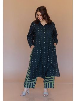 The Indian Ethnic Co. - Anya Green Dabu Cotton Anti-Fit Kurta