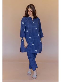 The Indian Ethnic Co. - Anvi Blue Dabu Cotton Straight Short Kurta
