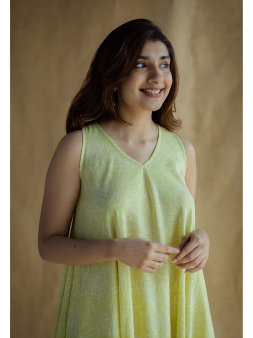green emerald velvet dress Bela Indian Dress Green Pure Art Silk main image 1