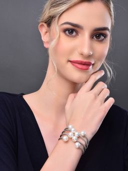 REENISAA - Silver Pearl Open Bangle