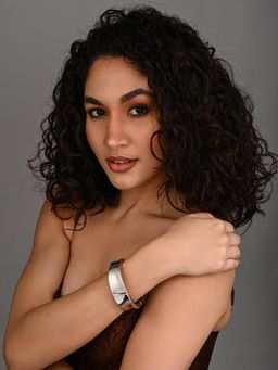 REENISAA - Silver Regal Aura Classic Bangle