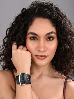 REENISAA - Black Enamel Monarch Statement Cuff