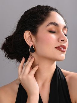 REENISAA - Elegant Black Teardrop Wave Earrings