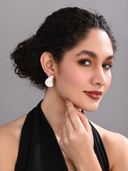 White color option, Currently selected