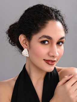 REENISAA - White Sand Dune Earrings