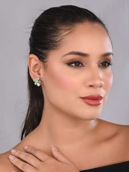 REENISAA - Emerald Crystal Pearl Flower Studs