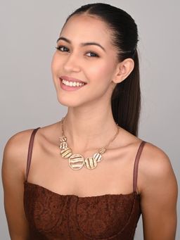 REENISAA - Golden Ripple Circle Necklace