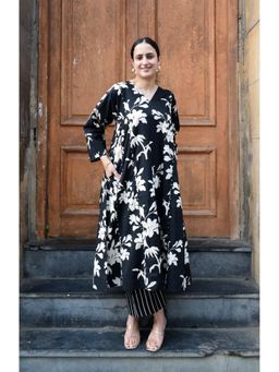 Gahan - Womens Viscose Blend Printed Anarkali Kurta with Pant - Black