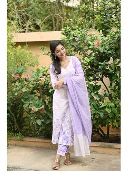 Gahan - Womens Rayon Viscose Straight Printed Kurta with Pant & Dupatta - Lavender