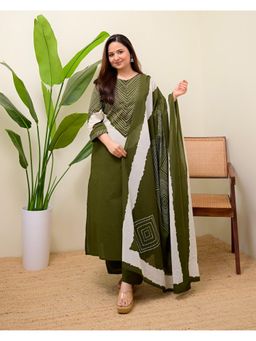 Gahan - Womens Erod Rayon Straight Printed Kurta with Pant & Dupatta - Green
