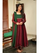 Red color option, Sold out, Currently selected