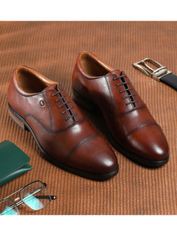 Metro - Men Brown Solid Oxfords
