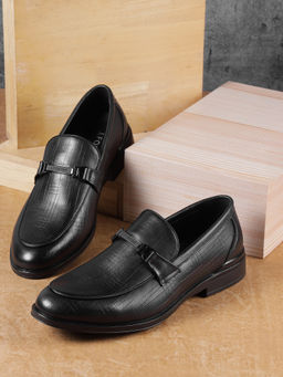Mochi - Men Black Loafers