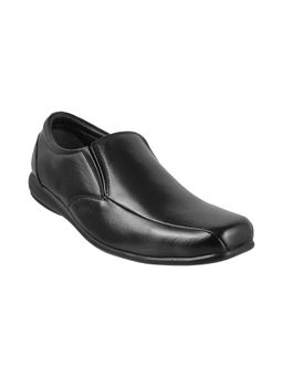 Metro - Men Black Solid Loafers