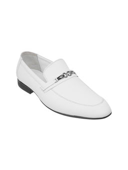 Metro - Men White Loafers