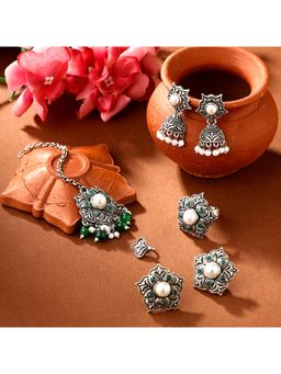 Yellow Chimes - Silver-Toned Oxidised Pearl Beaded Jewellery Set