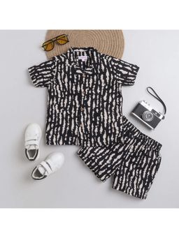 Taffykids - Abstract Printed Half Sleeves Shirt and Shorts (Set of 2)