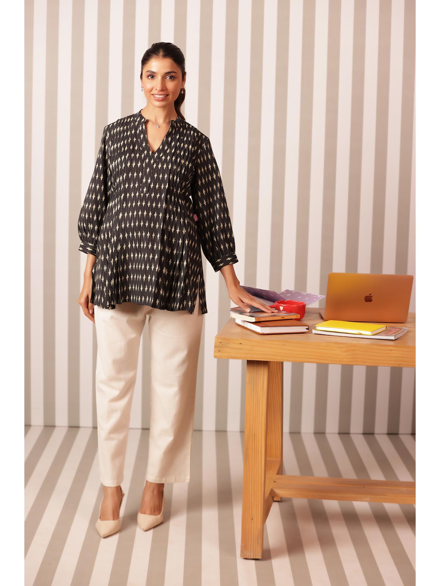 Black Cotton Comfortable Printed Maternity Top-picture-31