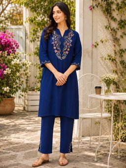 Nayam by lakshita - Women's Solid Silk Straight Blue Kurta with Pant