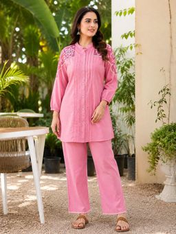 Nayam by lakshita - Women Embroidered Mandarin Collar Pink Kurti with Pant