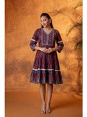 Maroon color option, Currently selected