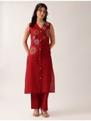 Maroon color option, Currently selected