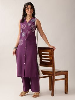 Vbuyz - Women's Purple Resham Embroidery Straight Cotton Stitched Kurta With Pant