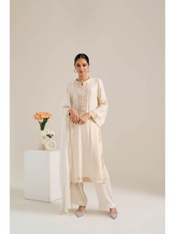 Siyona by Ankurita - White Sundari Kurta with Pant and Dupatta (Set of 3)