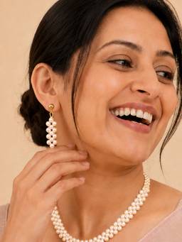 AIRO JEWELRY - White Osaka Rose Necklace and Earring