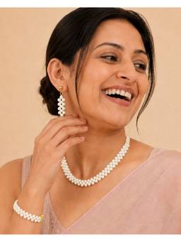 AIRO JEWELRY - Osaka White Pearl Bracelet