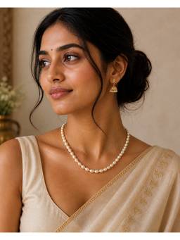 AIRO JEWELRY - Off White Small Oval Pearl Necklace