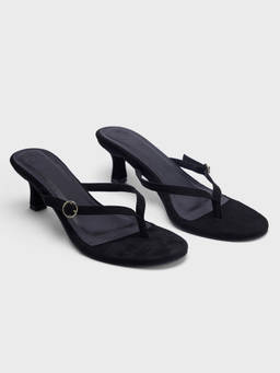 Twenty Dresses by Nykaa Fashion - Black V Strap Buckle Detail Women's Slip-On Kitten Heels