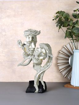 Tayhaa - Ethereal Couple Embrace Figurine