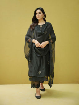 Naaz By Noor - Goonj Black Kurta and Pant with Dupatta (Set of 3)