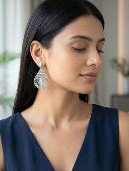 GIVA - 925 Silver Believer Earrings