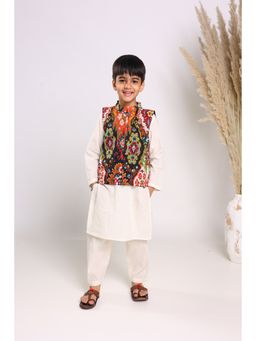EthIndia - Black Printed Cotton Regular Kurta with Nehru Jacket and Pyjama